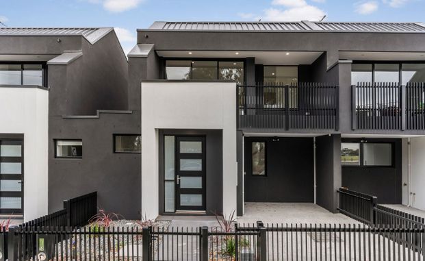 Modern Living in Prime Yarraville Location - Photo 1