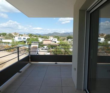 Location Appartement 3 pièces 59m² FREJUS 83600 - Photo 5