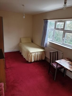 Studio Flat, London, NW4 - Photo 1