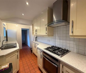 2 bedroom semi-detached house to rent - Photo 5