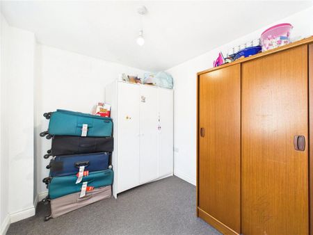 4 bedroom terraced house to rent - Photo 2