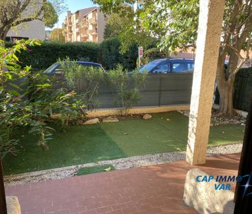 Location Appartement 1 pièce 28m² LE BEAUSSET 83330 - Photo 5