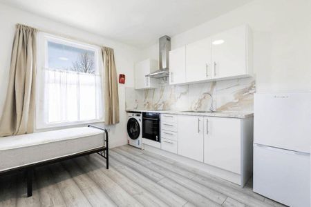 Studio to rent - Photo 3