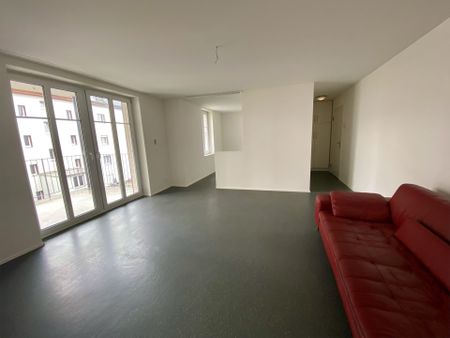 moderne, helle 1 1/2 Zi. Wohnung mit grossem Balkon Südseite 7.5 m2 - Photo 2