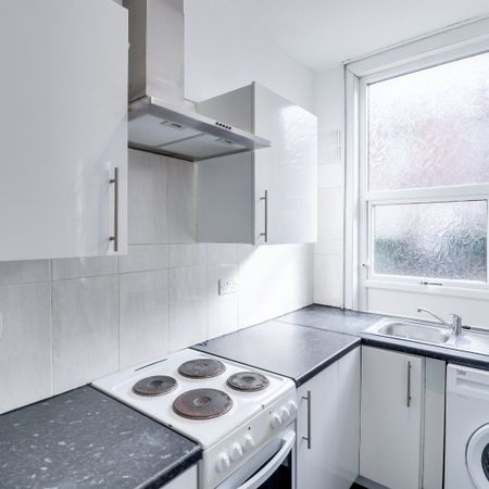 2 bedroom terraced house to rent - Photo 3