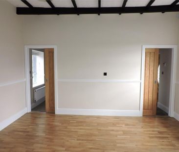 2 Bedroom Flat - Photo 3