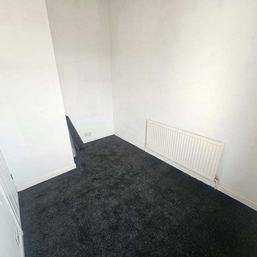 Pilsworth Road, Heywood - Photo 1