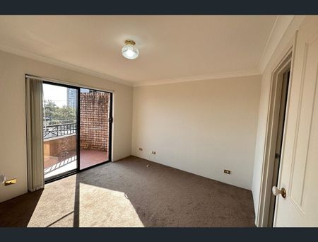 Two Bedroom Unit in Carlingford - Photo 3