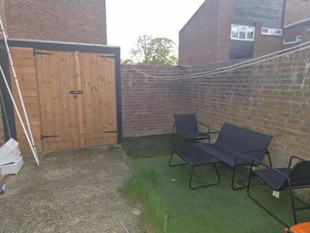 1 bedroom bungalow to rent - Photo 3