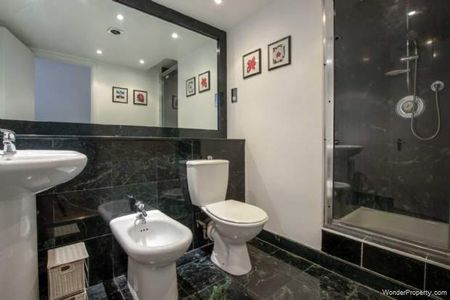 3 bedroom property to rent in London - Photo 3