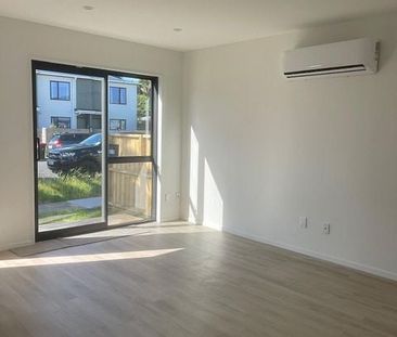 4 BDR House For Rent ( Mangere Near Middle More) - Photo 2