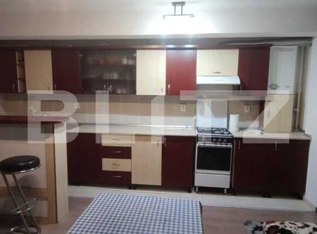 Apartament cu 2 camere, 45 mp, semidecomandat, zona Petrom - Photo 4