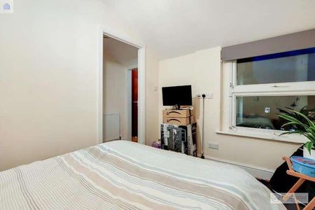 Louisville Road, Tooting Bec, SW17 - Photo 3