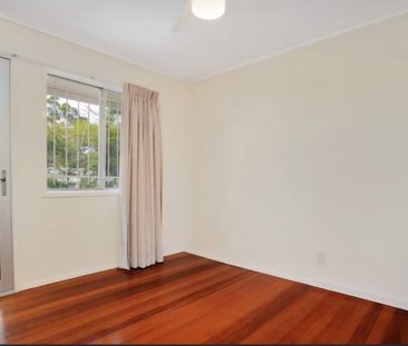 Sprawling 2 level family home! - Photo 6