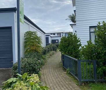 1 Bedroom Apartment in East Tamaki / Botany - Photo 1