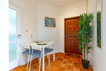 Mieszkanie na wynajem - 180 m² - 1 pokój Porto Porto