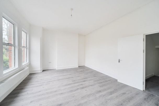 5 bedroom semi-detached house to rent - Photo 1