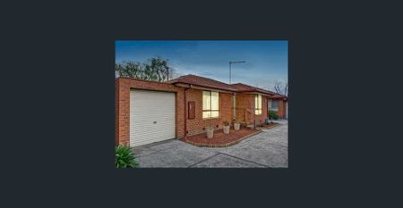 LOW MAINTENANCE LIVING IN A FANTASTIC LOCATION! - Photo 5