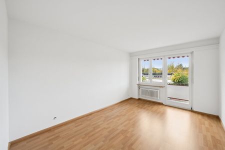 APPARTEMENT CONFORTABLE À L’EMPLACEMENT CENTRAL - Photo 4