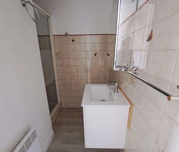 STUDIO Villeneuve Les Avignon 1 pièce(s) 24.42 m2 - Terrasse, - Photo 5