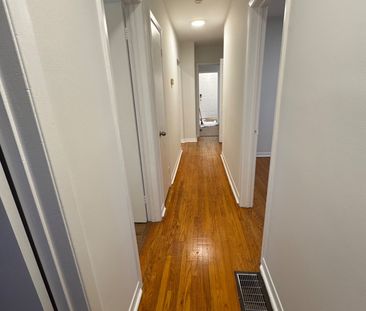 For Lease - 75 Bolton Avenue, Newmarket, Ontario - Photo 2