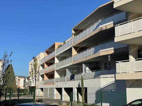 A louer appartement 2 pièces 38 m² avec parking double 13600 La Ciotat - Photo 1