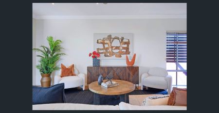 Spacious Family Home with Bonus Rumpus & Loads of Storage! - Photo 2