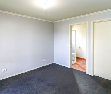 Great family Home in Quiet Court - Photo 6