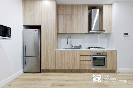 Fully renovated in central location! Furnished - Photo 3