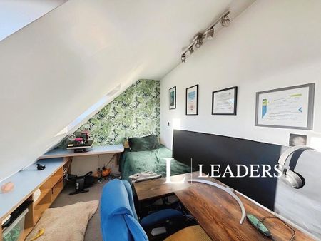 5 bedroom semi-detached house to rent - Photo 5