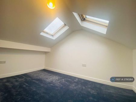 3 bedroom terraced house to rent - Photo 2