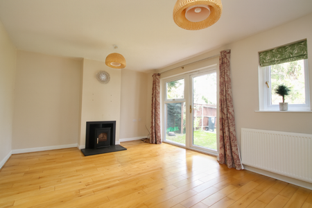 4 bedroom semi-detached house to rent - Photo 3