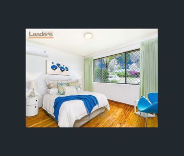 Family home & Granny flat! Close to station, shops and schools! - Photo 6