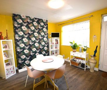 2 bedroom semi-detached house to rent - Photo 4