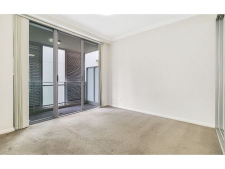 Sun Filled Apartment – Walk to Strathfield Train Station - Photo 2