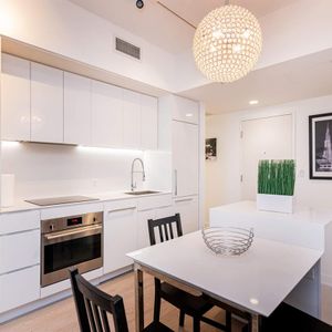 1 CH - 1 SDB - Montréal - $2,850 /mo - Photo 2