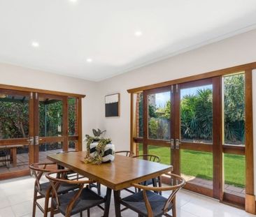 Character-filled Family Home - Photo 2
