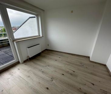 Gerenoveerd tweeslaapkamer appartement in hartje Tessenderlo. - Photo 1