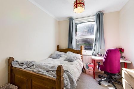 5 bedroom House To Let - Photo 5