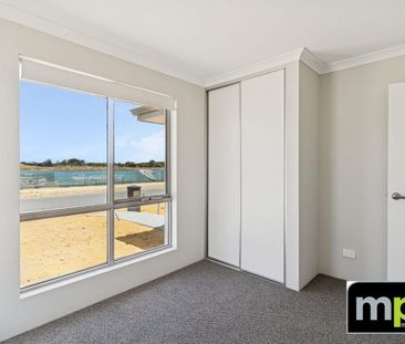 Modern & Connected Community - Photo 5