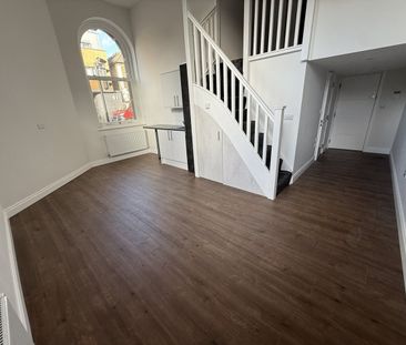 Studio Flat, Friern Barnet Road, N11 - Photo 1