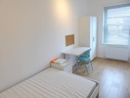 3 bedroom terraced house to rent - Photo 4