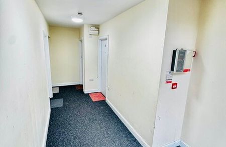 Ednam Court, Dudley, DY1 - Photo 2
