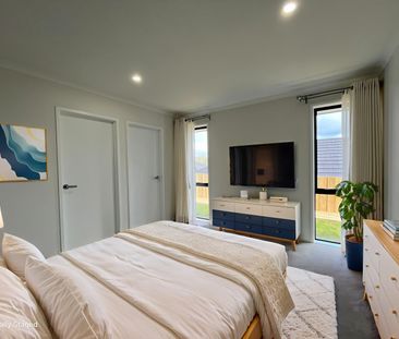 Pet Friendly & Fully Fenced - Photo 5