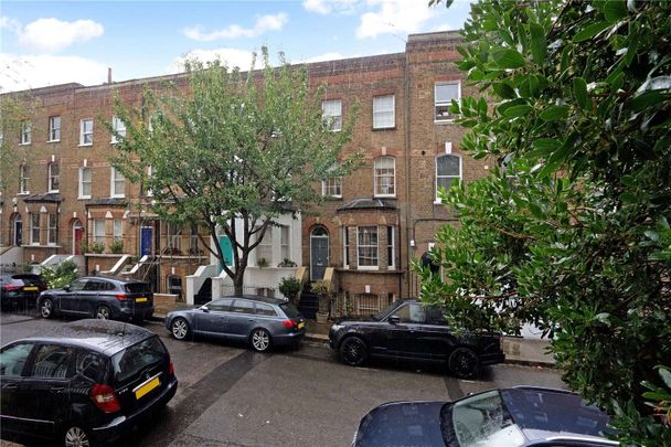 Situated in the sought after Hampstead Village, this raised ground floor period conversion is contemporarily finished and benefits from its own front door - Photo 1