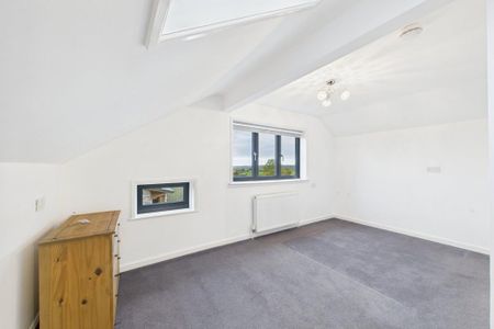 2 bedroom maisonette to rent - Photo 5