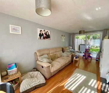 3 bedroom terraced house to rent - Photo 2