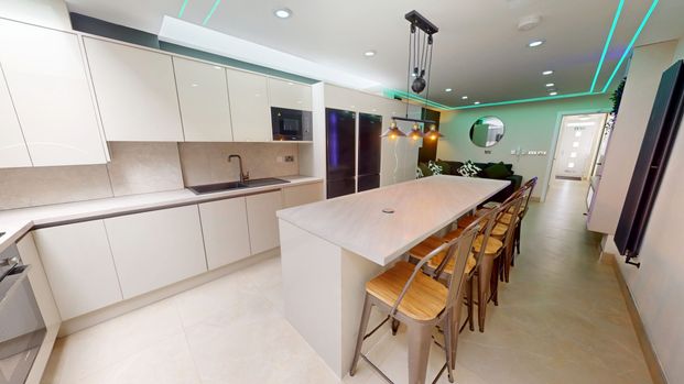 Raddlebarn Road Birmingham - Photo 1