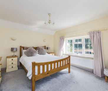 4 bedroom detached house to rent - Photo 6