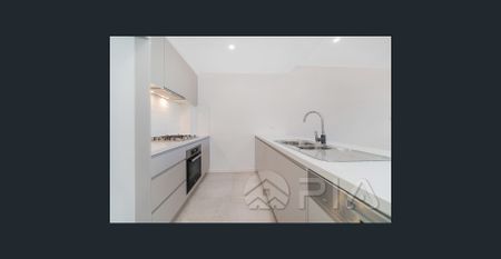 Abundant Natural Light, featuring Spacious Interiors!! - Photo 3